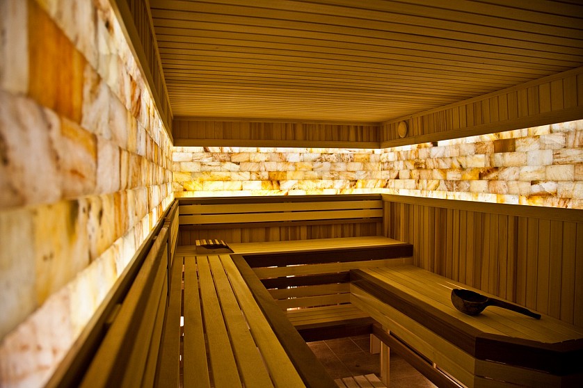 Podsvetka gimalajskoj solu v saune
