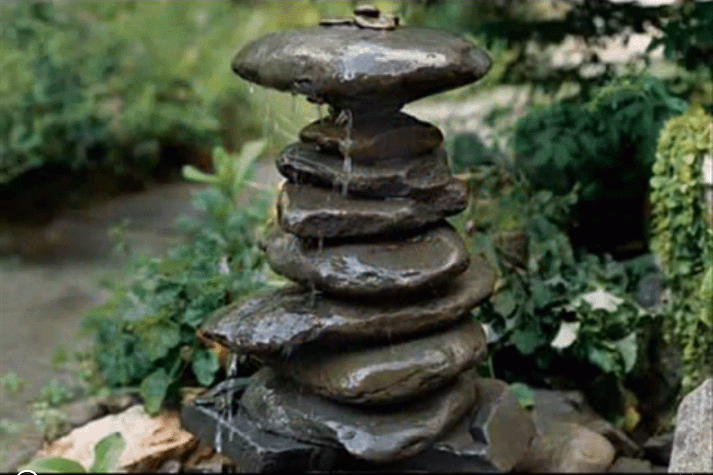 Фонтан из камней в саду: как сделать своими руками (фото)